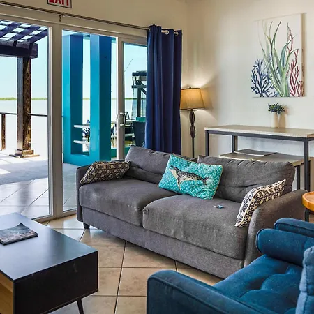 Mystery Blu Villa At Mara Laguna